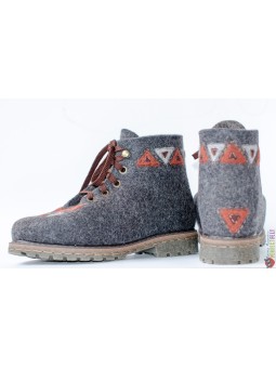 Полуботинки женские на каблуке из войлока серые