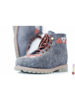 Полуботинки женские на каблуке из войлока серые