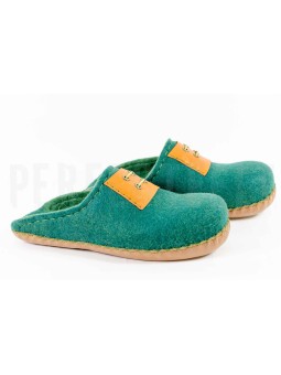 Тапки носатые из войлока