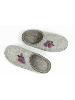 Женские войлочные тапочки Цветочный букет сверху