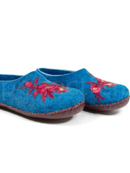 Женские войлочные тапочки с цветочной вышивкой