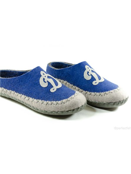 Мужские домашние тапочки Динамо с символикой легендарного клуба