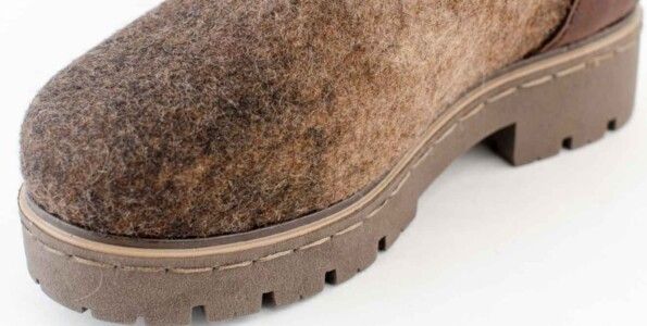 Как можно почистить обувь из войлока